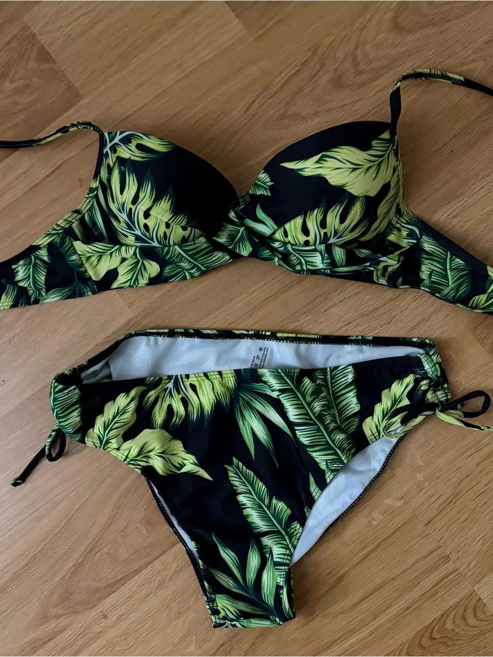 Women’s Black Tropical Leaf Bikini Set - Push-Up Top and Tie-Side Bottoms - Picture 1 of 4